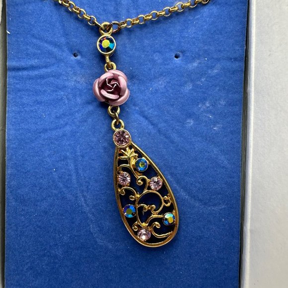 Avon Necklace Purple Rose Pendant Rhinestone Gold Tone Fashion Accessory - Picture 3 of 9